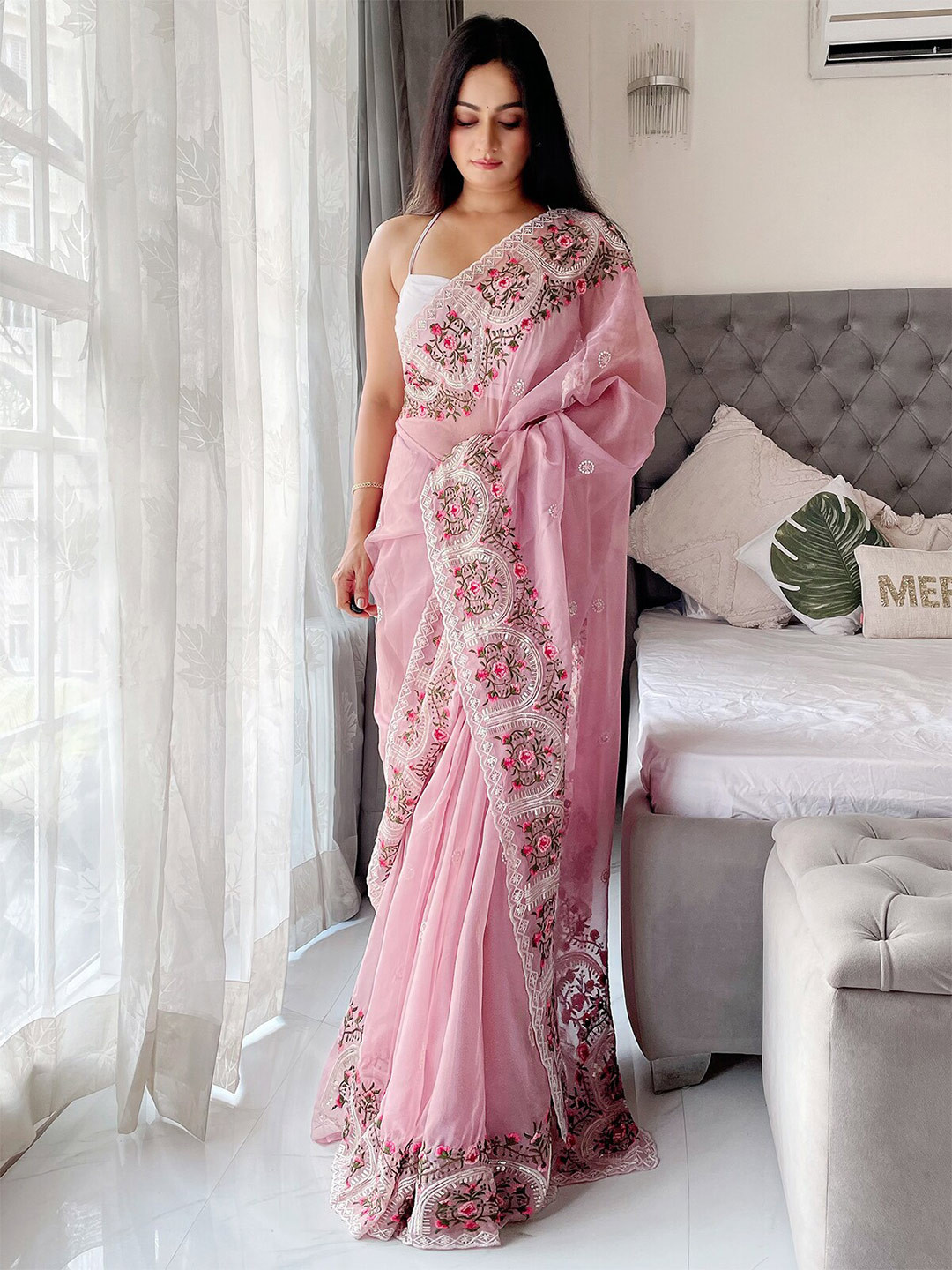 

ODETTE Floral Embroidered Organza Saree, Pink