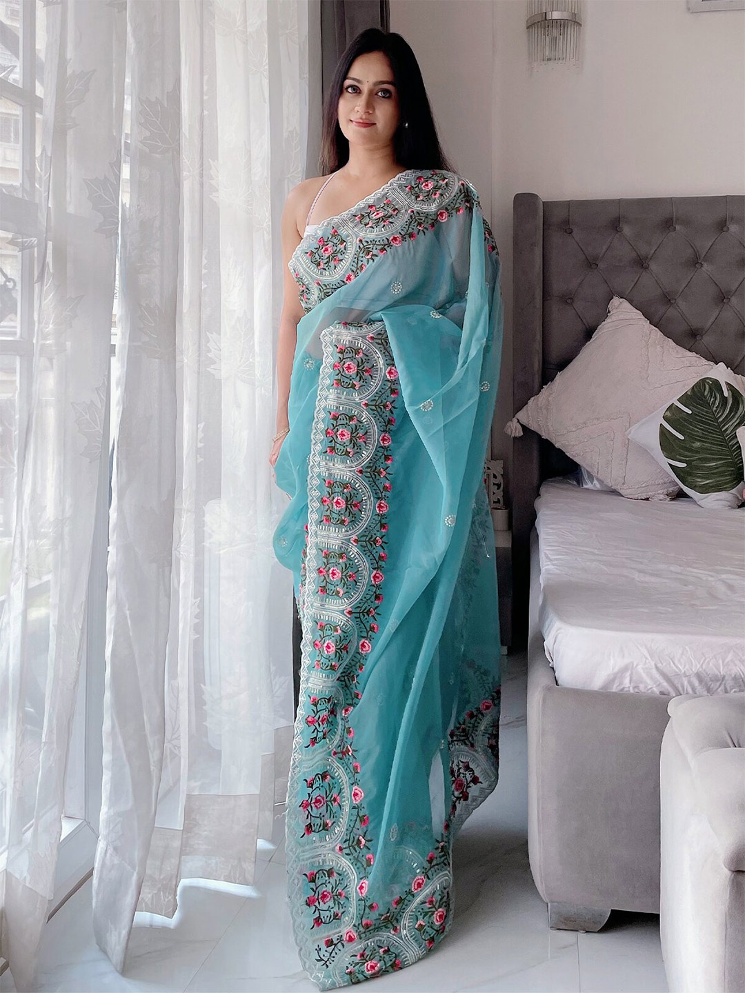 

ODETTE Floral Embroidered Organza Saree, Blue