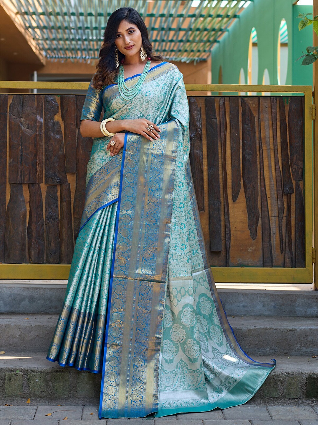 

ODETTE Woven Designed Zari Saree, Blue
