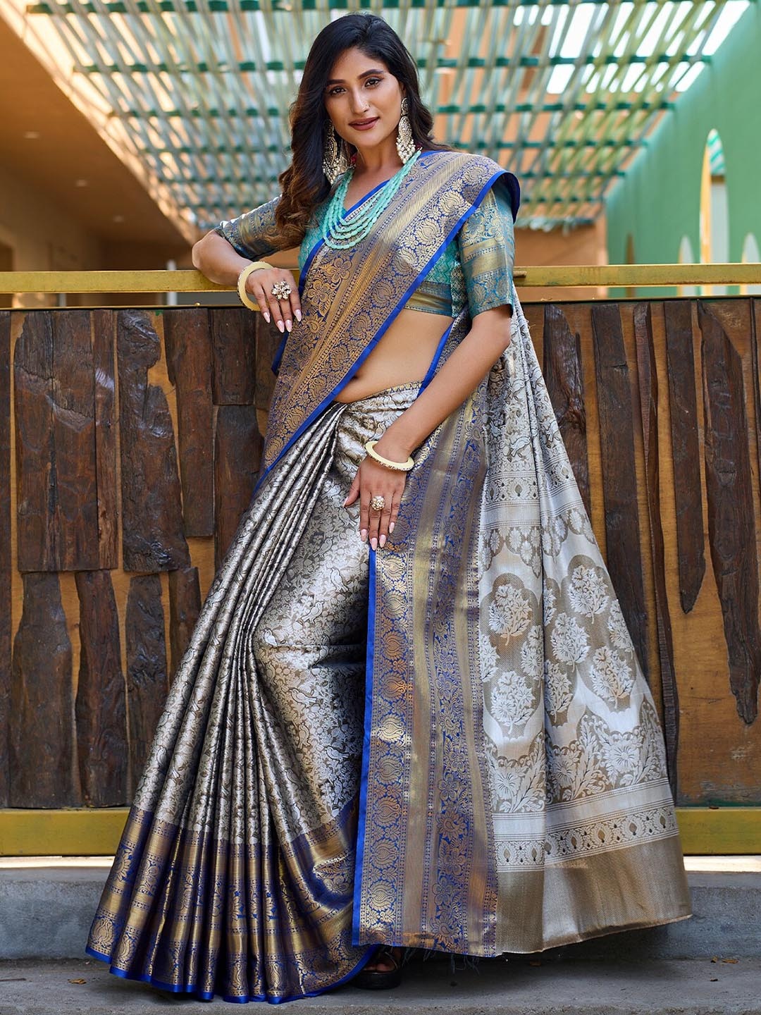 

ODETTE Ethnic Motifs Woven Designed Zari Saree, Blue