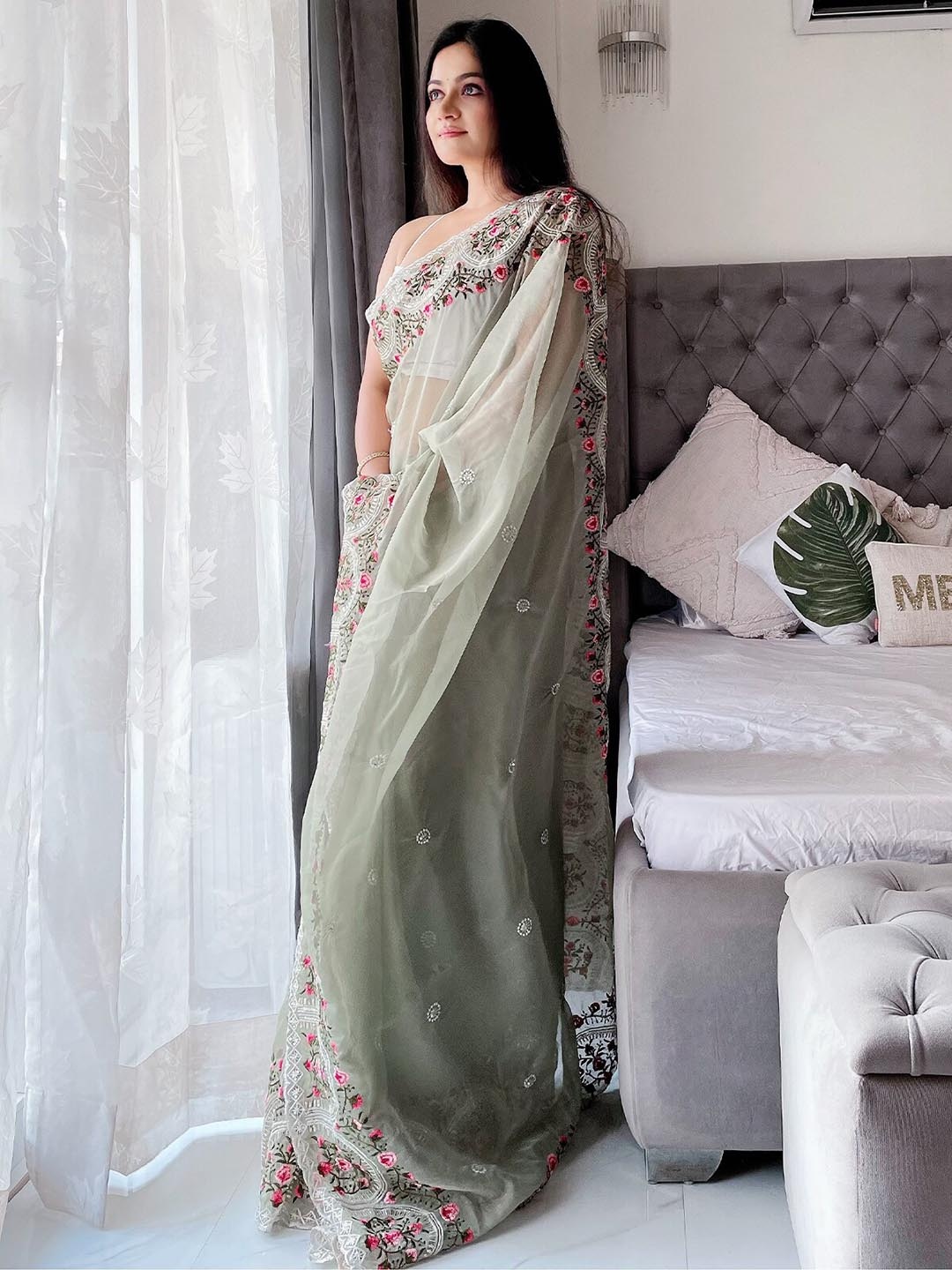 

ODETTE Floral Embroidered Silk Saree, Green