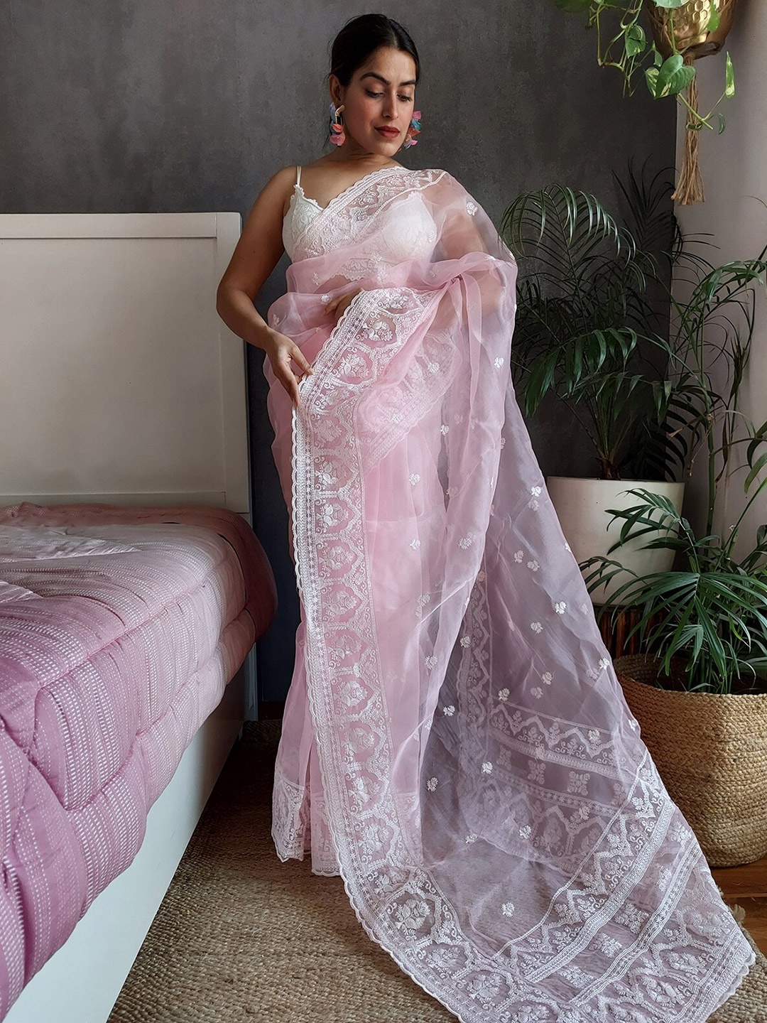 

ODETTE Floral Embroidered Organza Saree, Pink