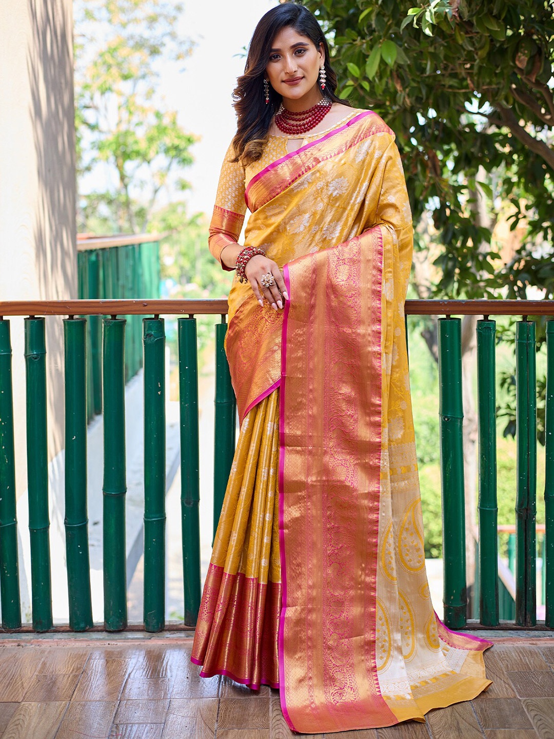 

ODETTE Woven Designed Zari Saree, Yellow