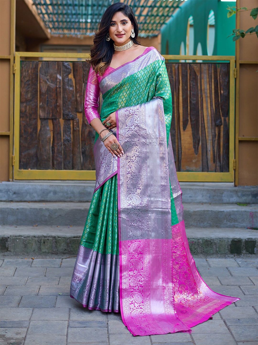 

ODETTE Woven Design Zari Banarasi Saree, Green