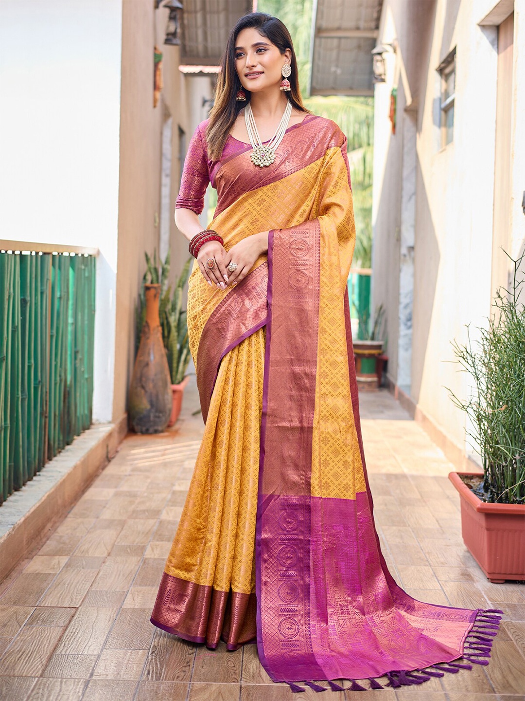 

ODETTE Ethnic Motifs Woven Design Silk Saree, Yellow