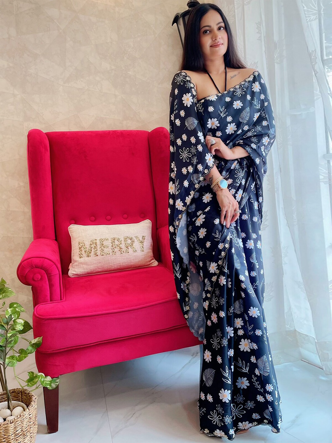 

ODETTE Floral Printed Satin Ilkal Saree, Black