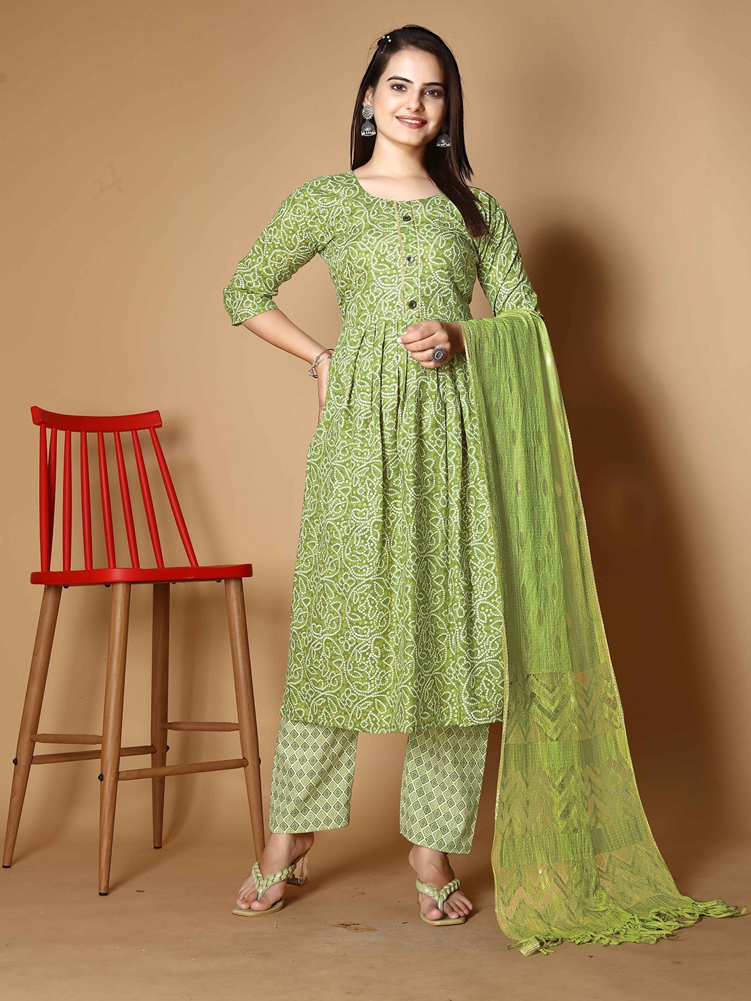 

Trishva Bandhani Printed Gotta Patti A-Line Kurta & Trouser With Dupatta, Green