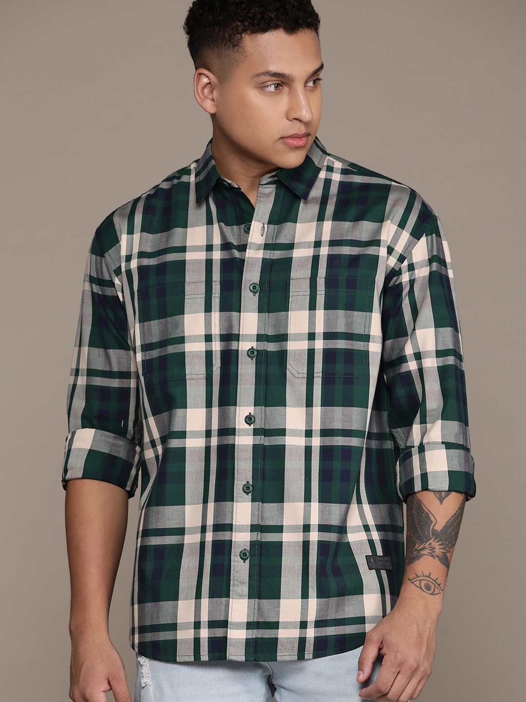 

Roadster Men Checked Casual Shirt, Green