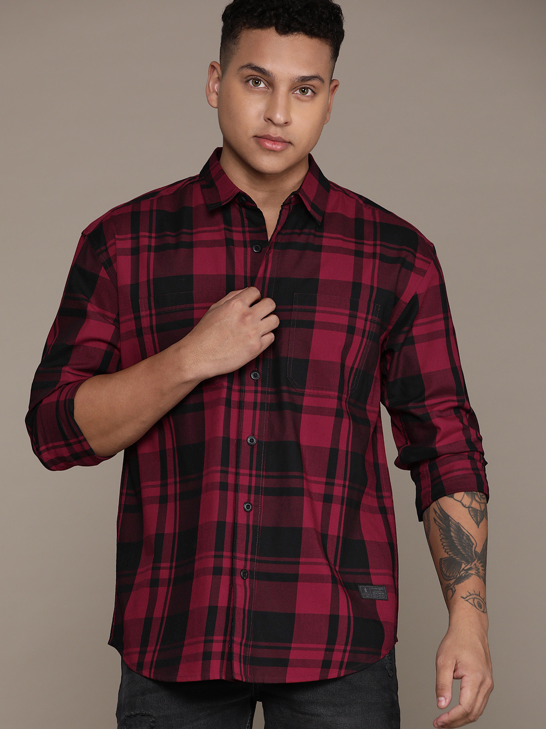 

Roadster Men Checked Casual Shirt, Red
