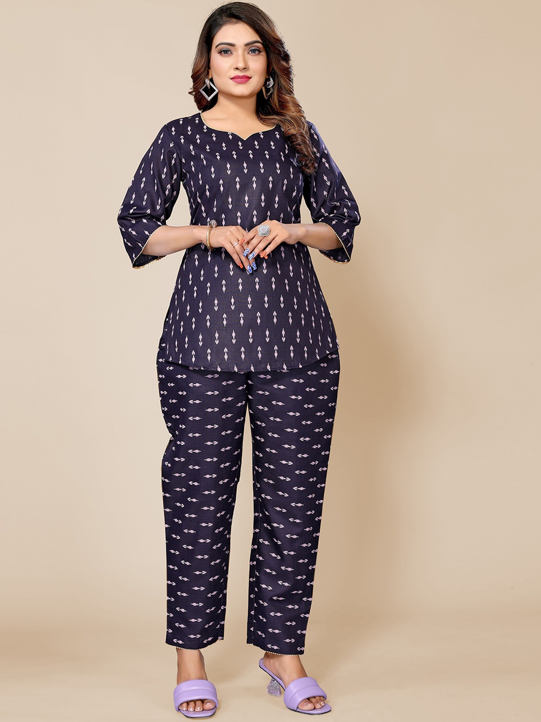 

Krimmple Printed Sweetheart Neck Top With Trousers, Navy blue