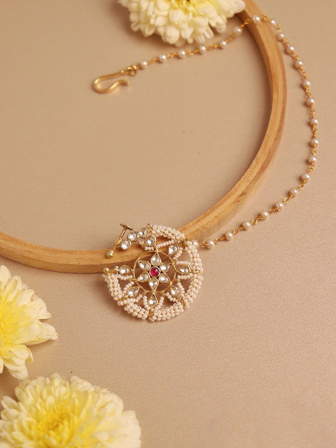 

CURIO COTTAGE Kundan Studded & Beaded Nosepin, Gold
