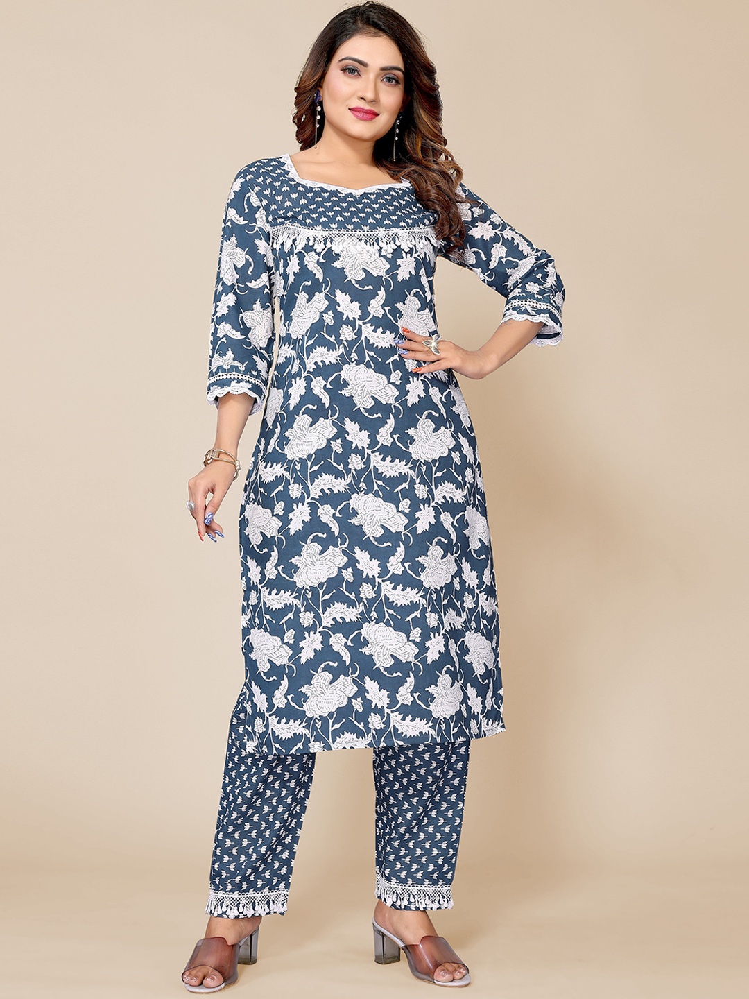

Krimmple Ethnic Motifs Printed Regular Kurta with Trousers, Blue