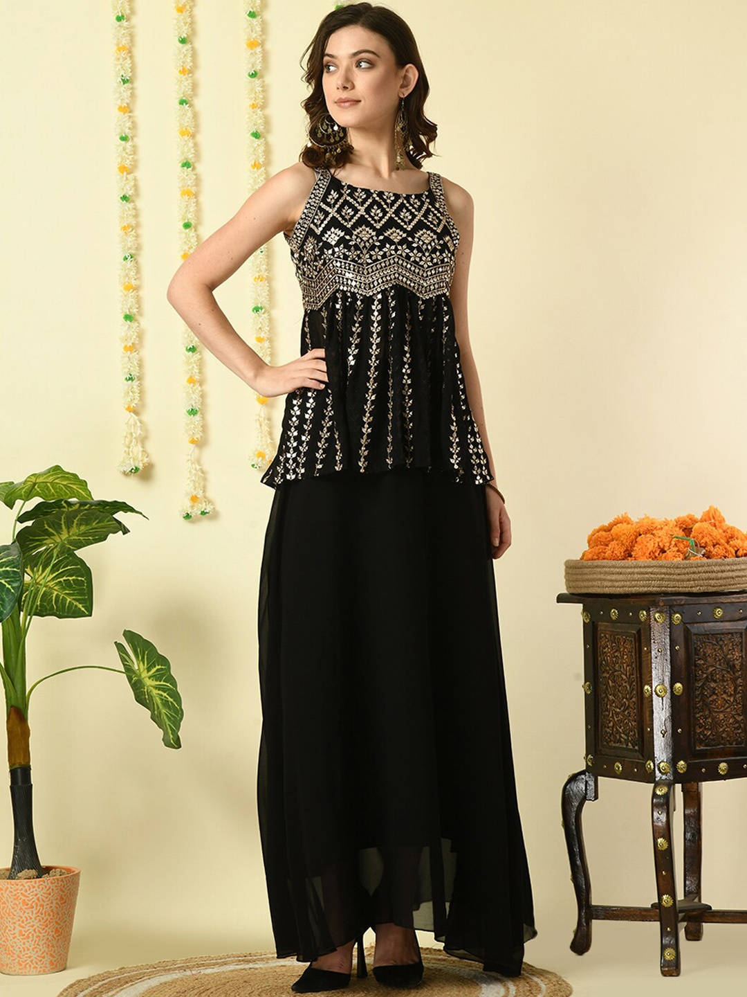 

Myshka Embroidered Top & Skirt, Black