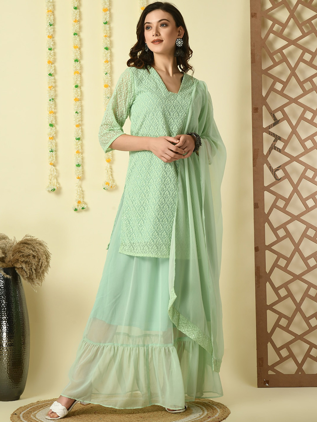 

Myshka Ethnic Motifs Embroidered V-Neck Sequinned Straight Kurta with Skirt & Dupatta, Green