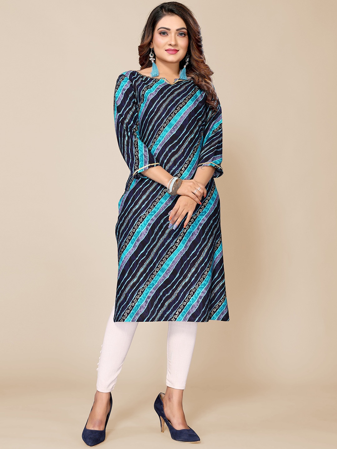 

Krimmple Leheriya Printed Kurta, Navy blue