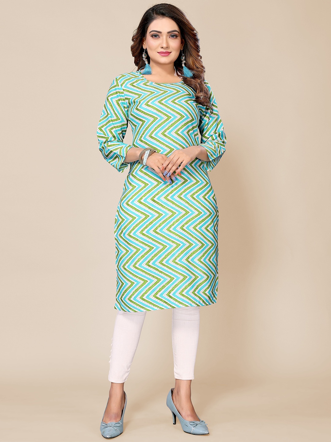 

Krimmple Geometric Printed Floral Kurta, Blue