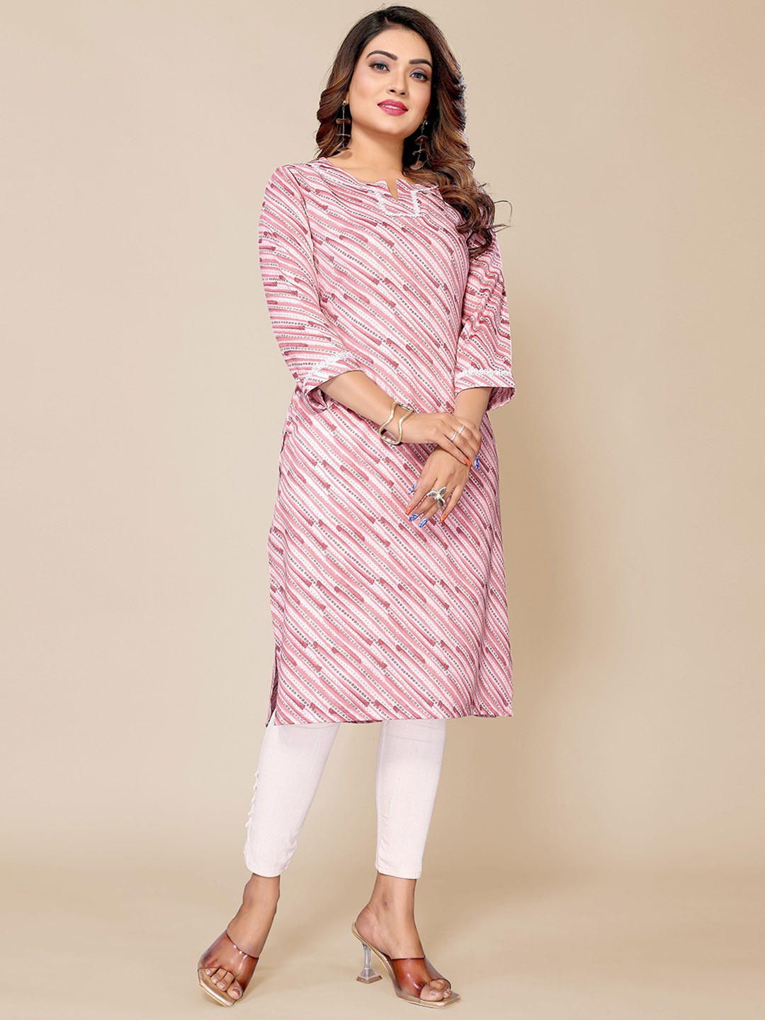 

Krimmple Geometric Printed Straight Kurta, Pink