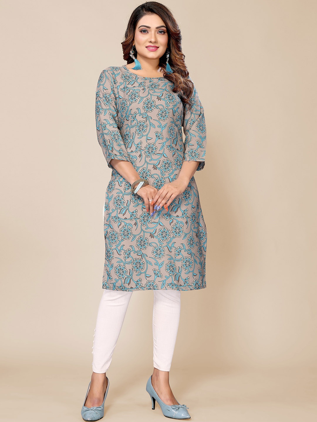 

Krimmple Floral Printed Straight Kurta, Beige