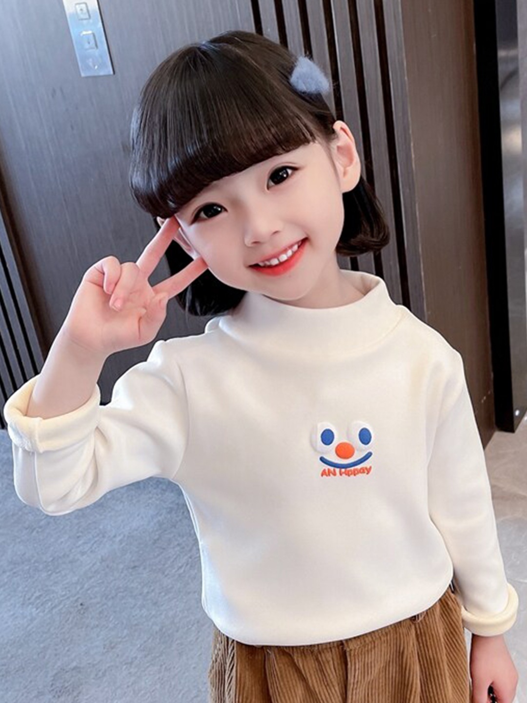 

StyleCast Girls White Cotton Pullover Sweatshirt
