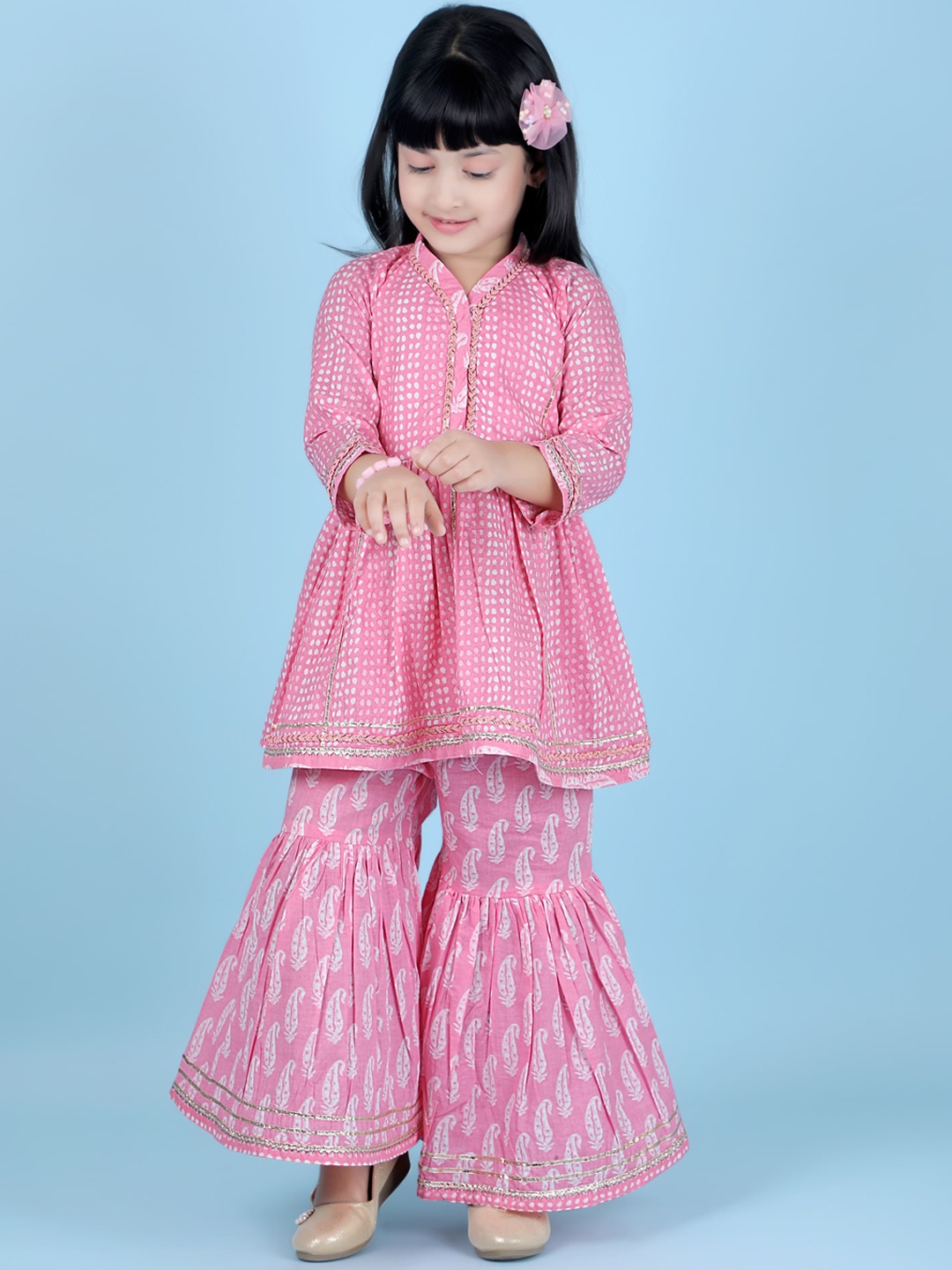 

KIDS FARM Girls Abstract Printed A-Line Gotta Patti Pure Cotton Kurta Set, Pink