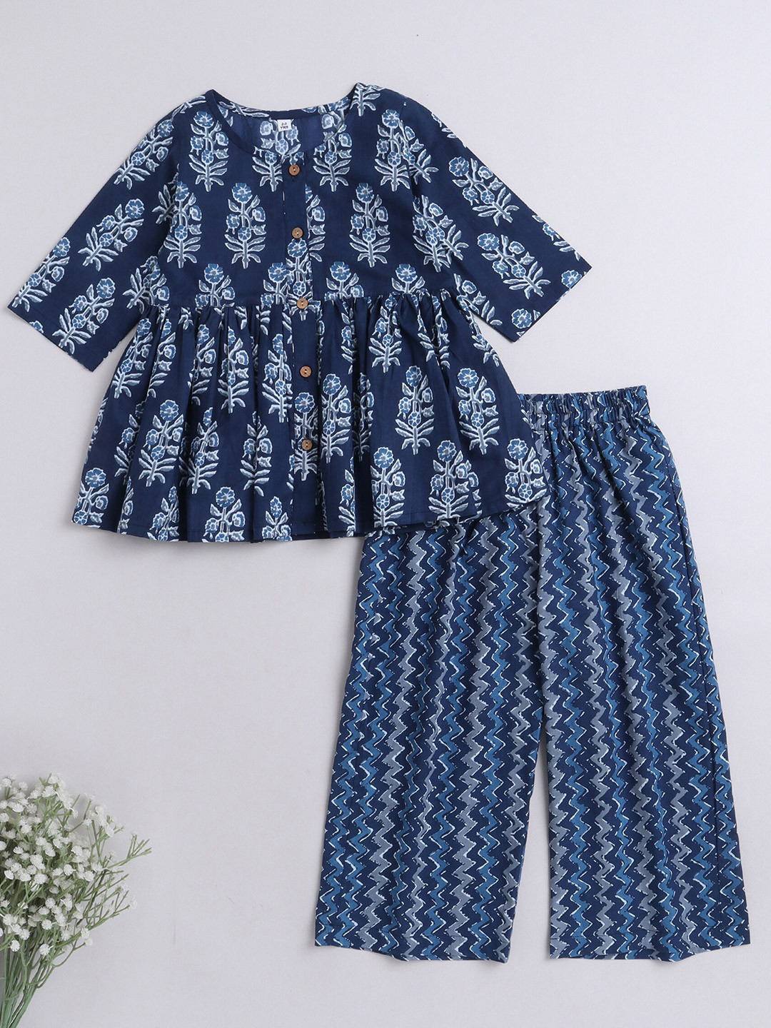 

The Magic Wand Girls Printed Round Neck Long Sleeves Pure Cotton Top With Palazzos, Navy blue