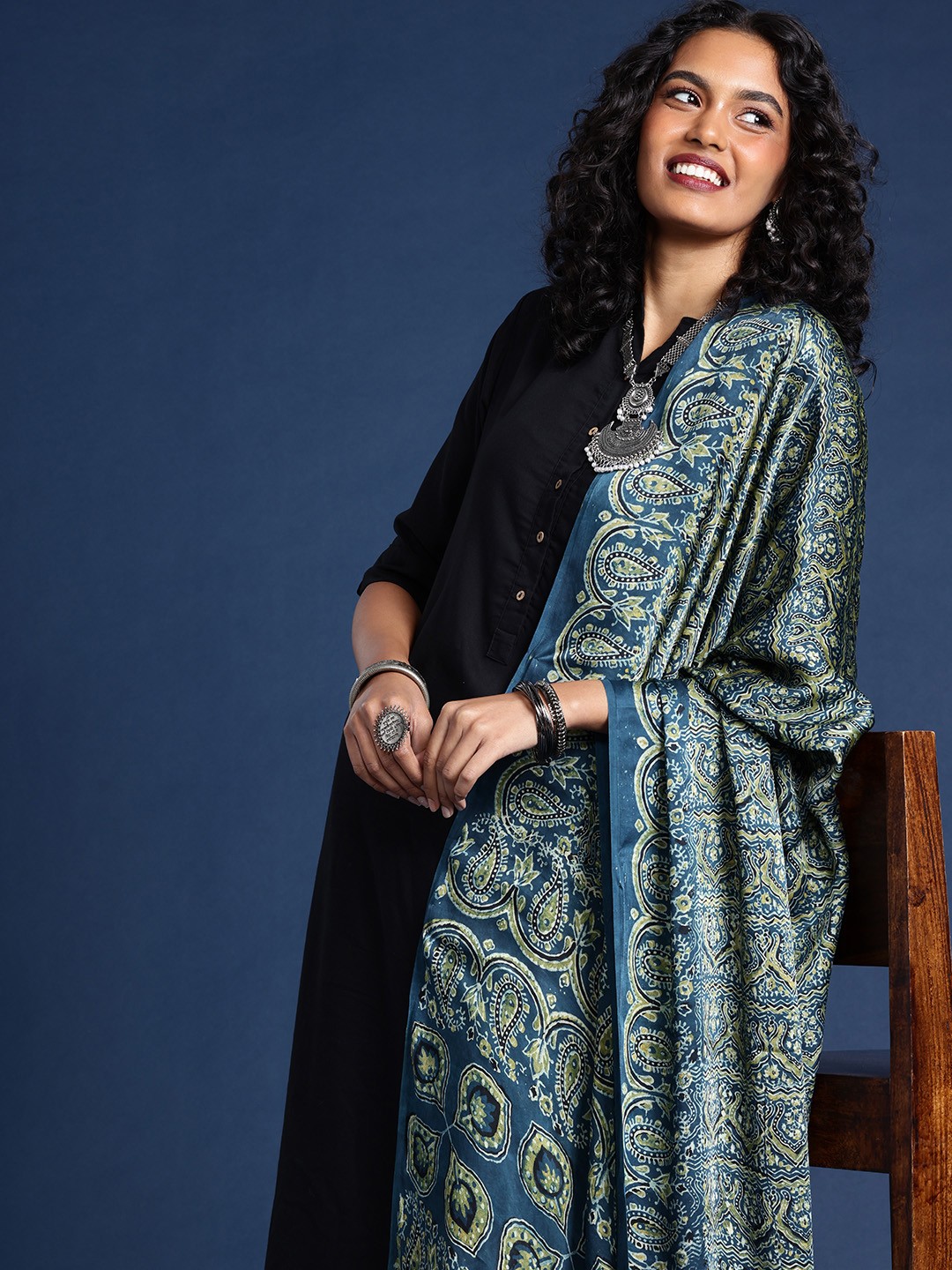 

Taavi Ethnic Motifs Printed Block Print Dupatta, Blue