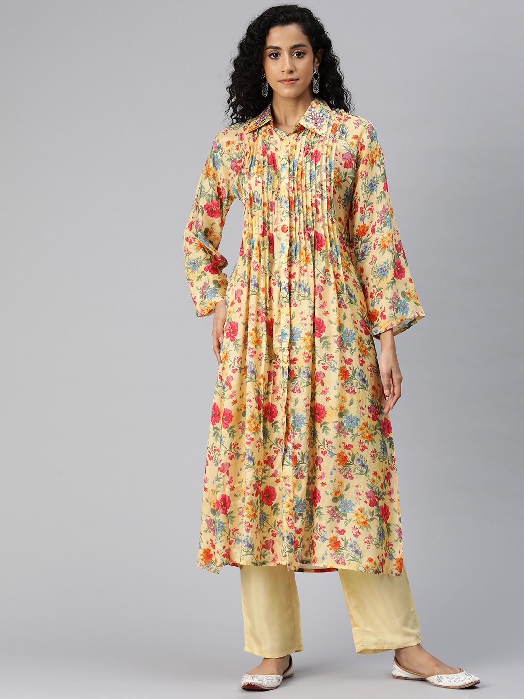 

Readiprint Fashions Women Floral Printed A-Line Mirror Work Pure Silk Kurta with Palazzos, Yellow