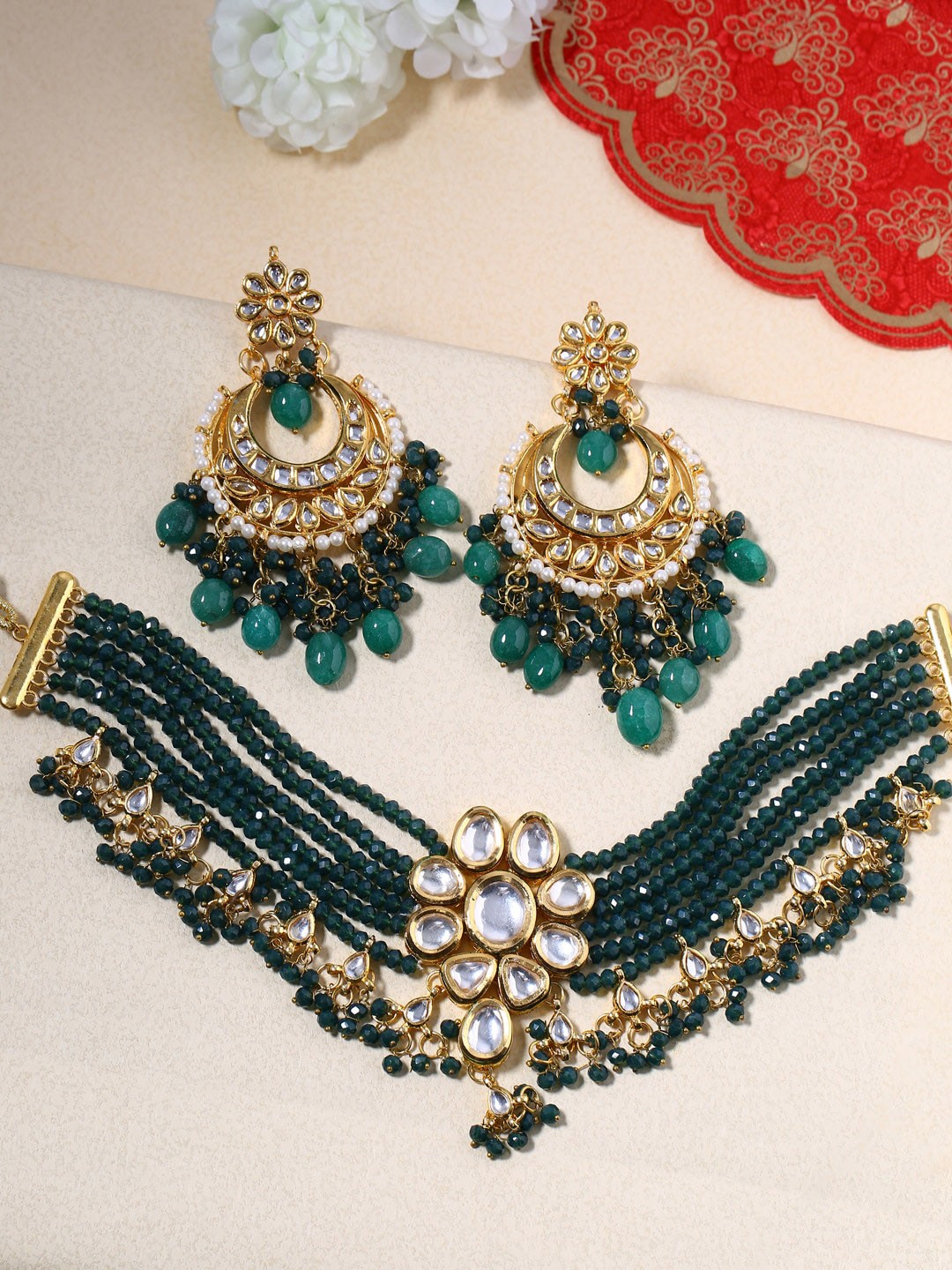 

Shoshaa Gold-Plated Kundan-Studded & Beaded Jewellery Set