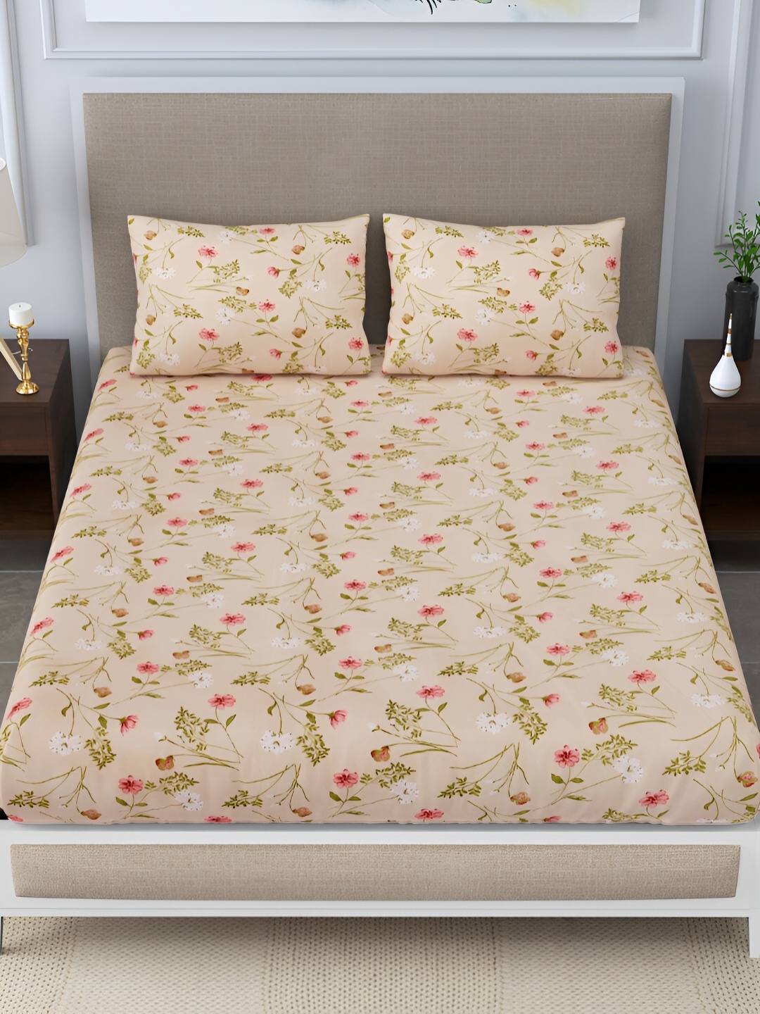 

DIGITRENDZZ Beige & Pink Floral Cotton 220 TC King Bedsheet with 2 Pillow Covers