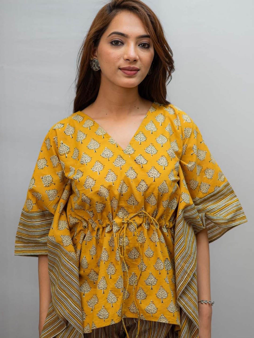 

TSUCCHI TRADITIONS Printed V-Neck Tunic With Trousers, Yellow