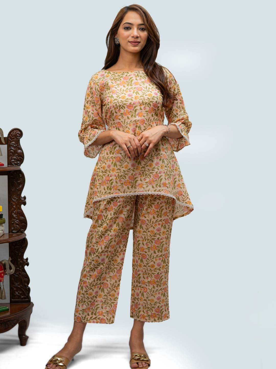 

TSUCCHI TRADITIONS Floral Printed Pure Cotton Tunic With Trouser, Beige