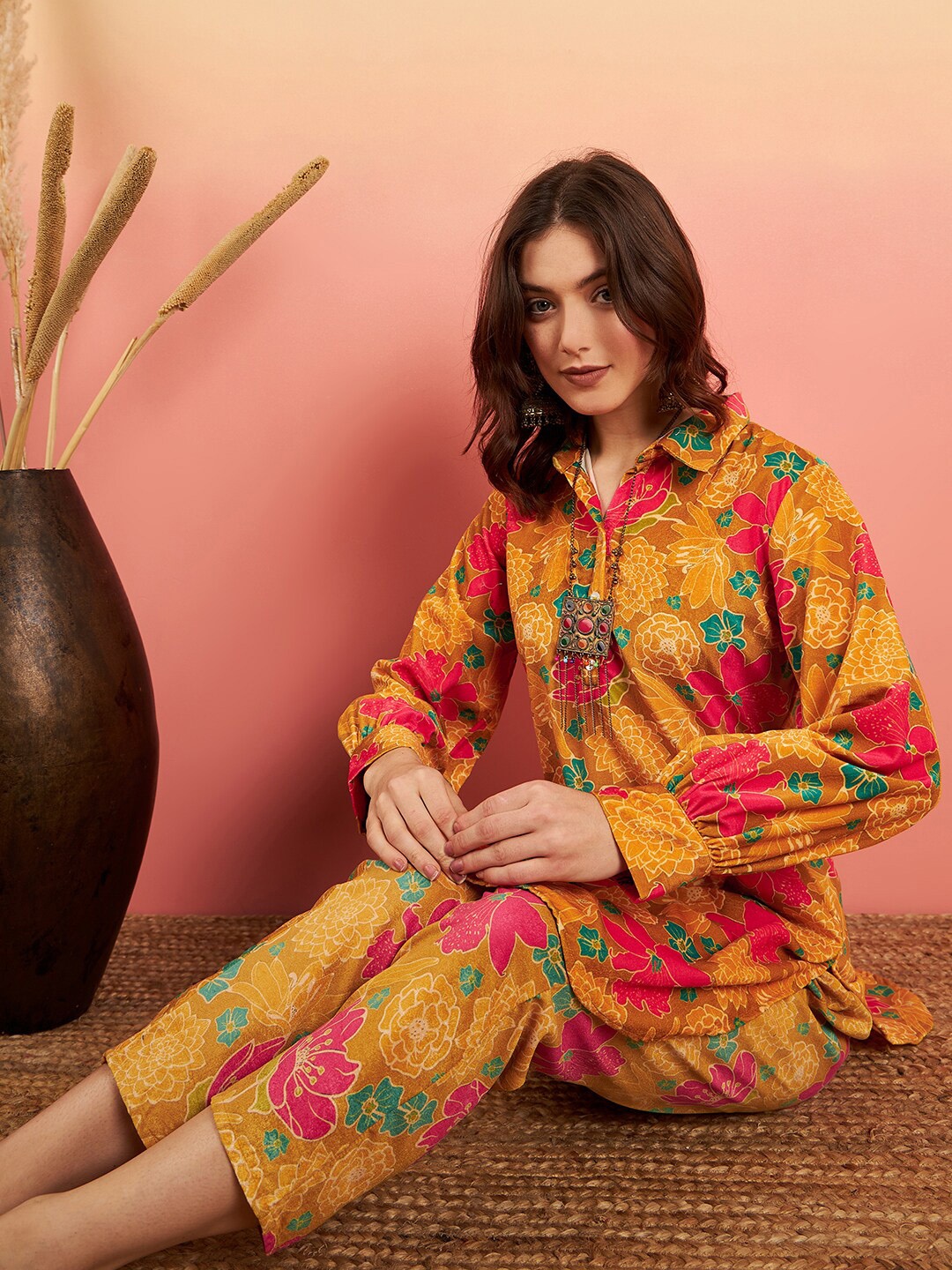 

Sangria Yellow Floral Printed Velvet Pathani Kurta & Trousers