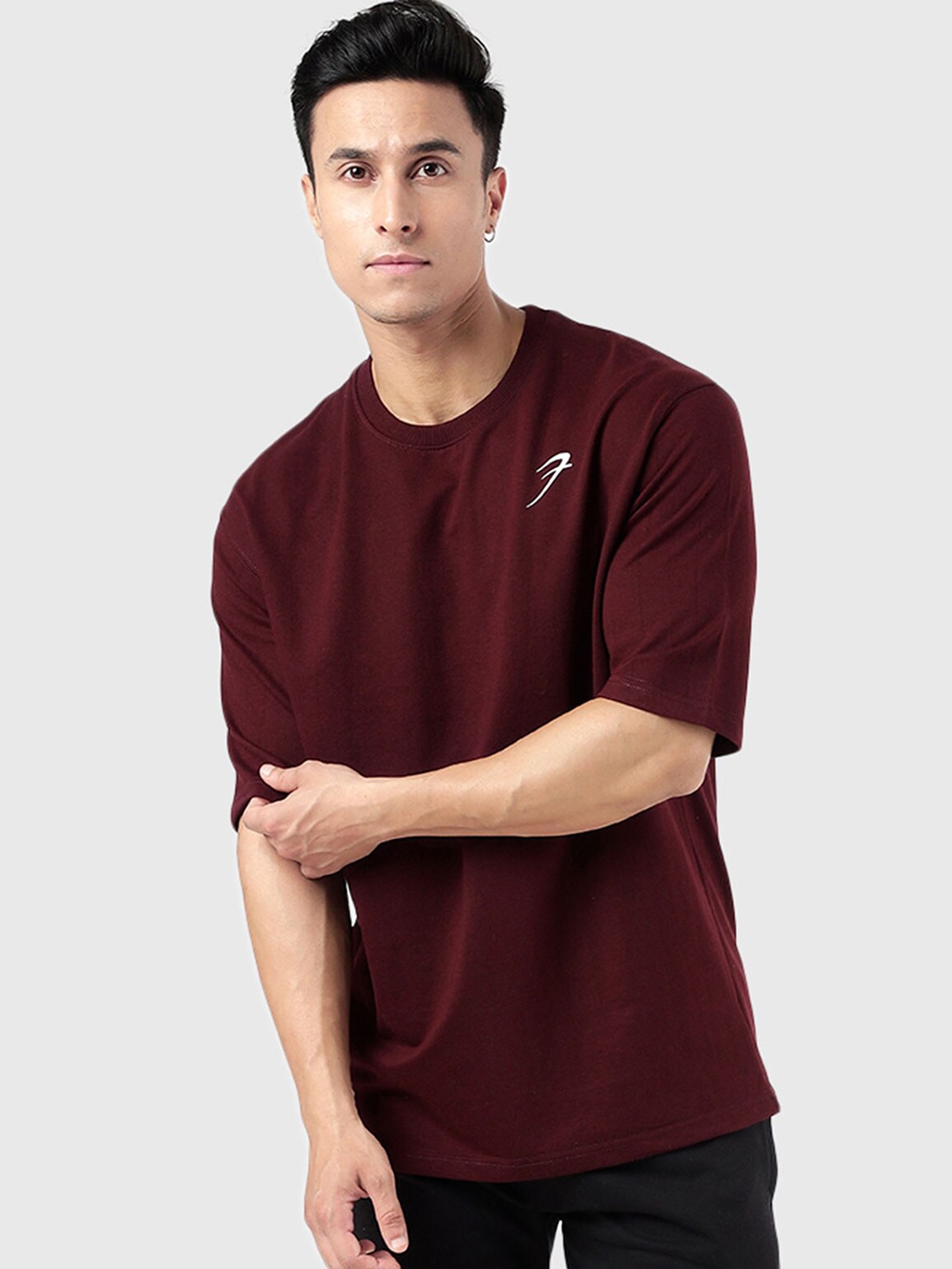 

FUAARK Round Neck Moisture Wicking Sports Oversized T-shirt, Maroon