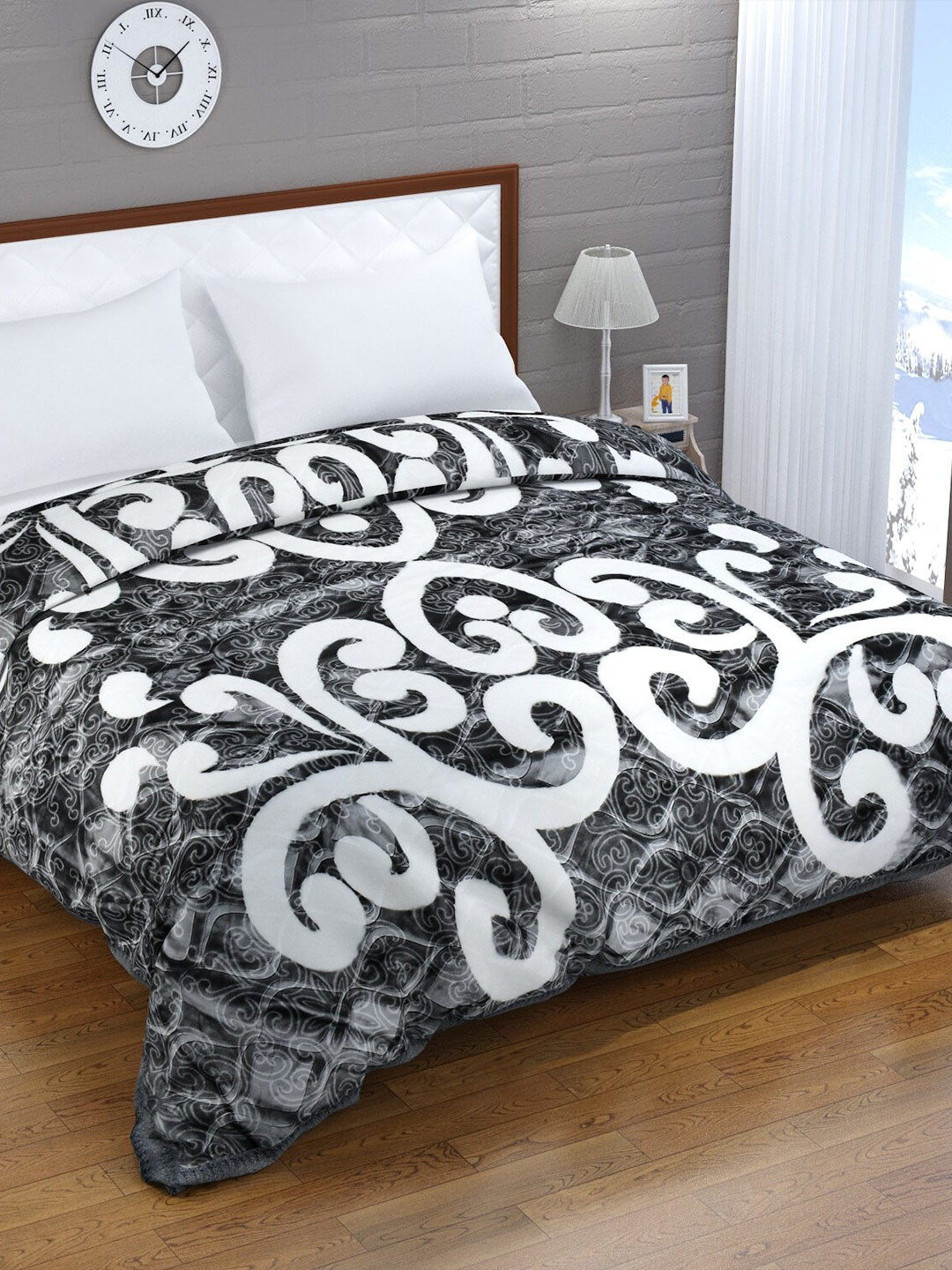 

Florida Grey & White Ethnic Motifs Heavy Winter 1050 GSM Double Bed Blanket