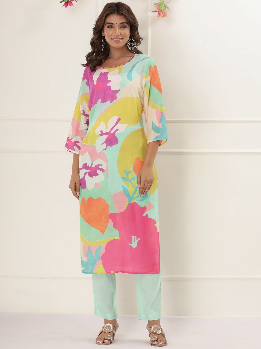 

Readiprint Abstact Printed Straight Kurta & Trousers, Green