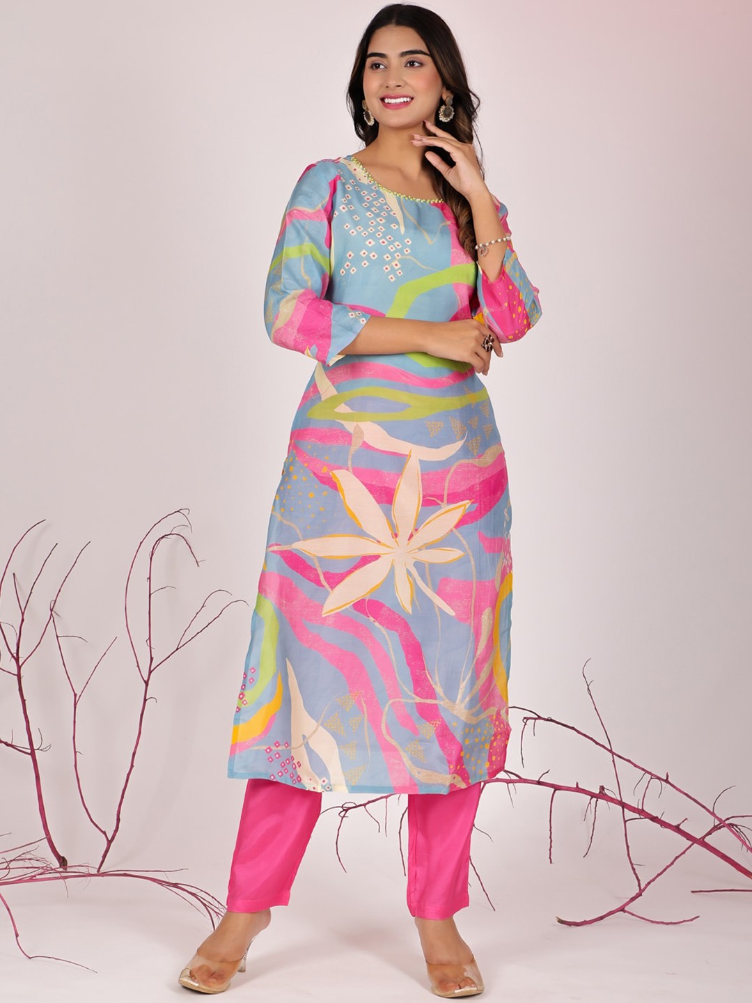 

Readiprint Floral Printed Straight Kurta With Trousers, Pink