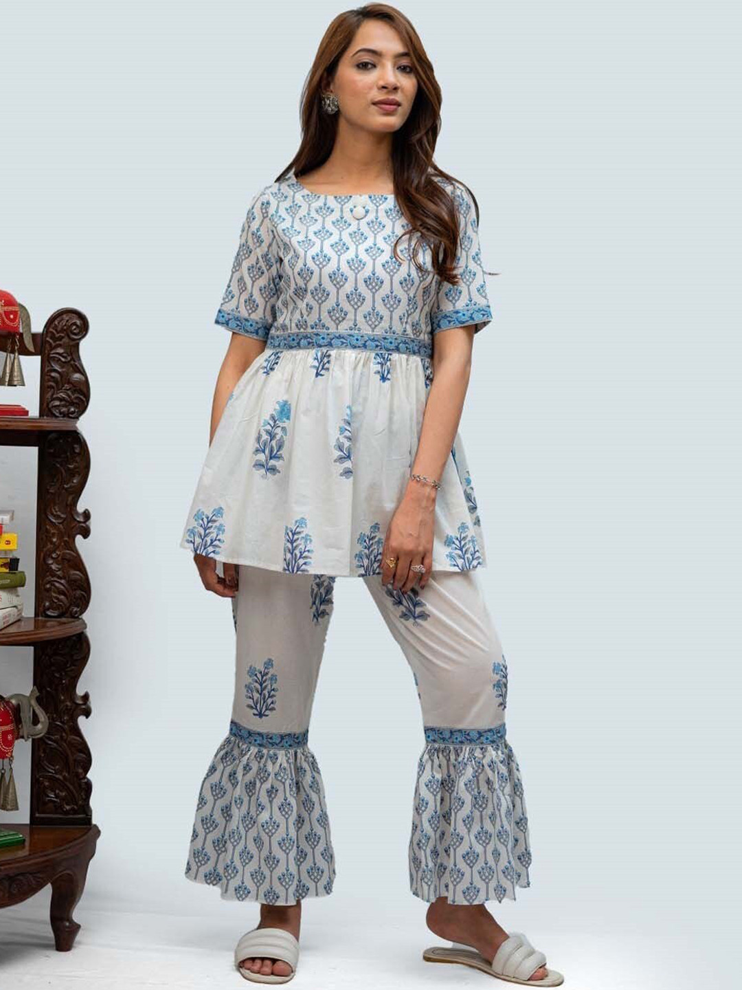 

TSUCCHI TRADITIONS Ethnic Motifs Printed Pure Cotton Tunic With Sharara, White