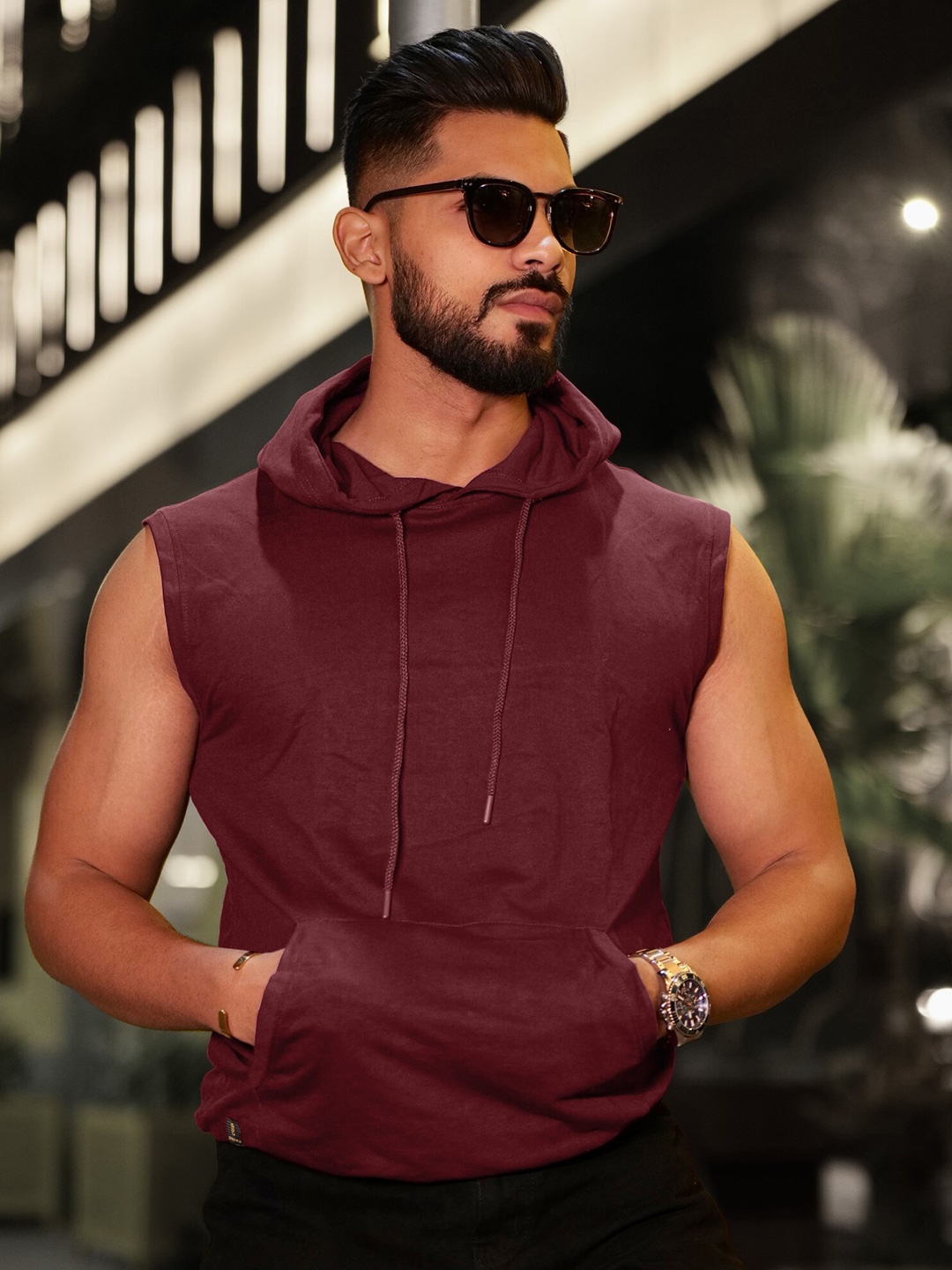 

Maniac Hooded Sleeveless Cotton Slim Fit T-shirt, Burgundy