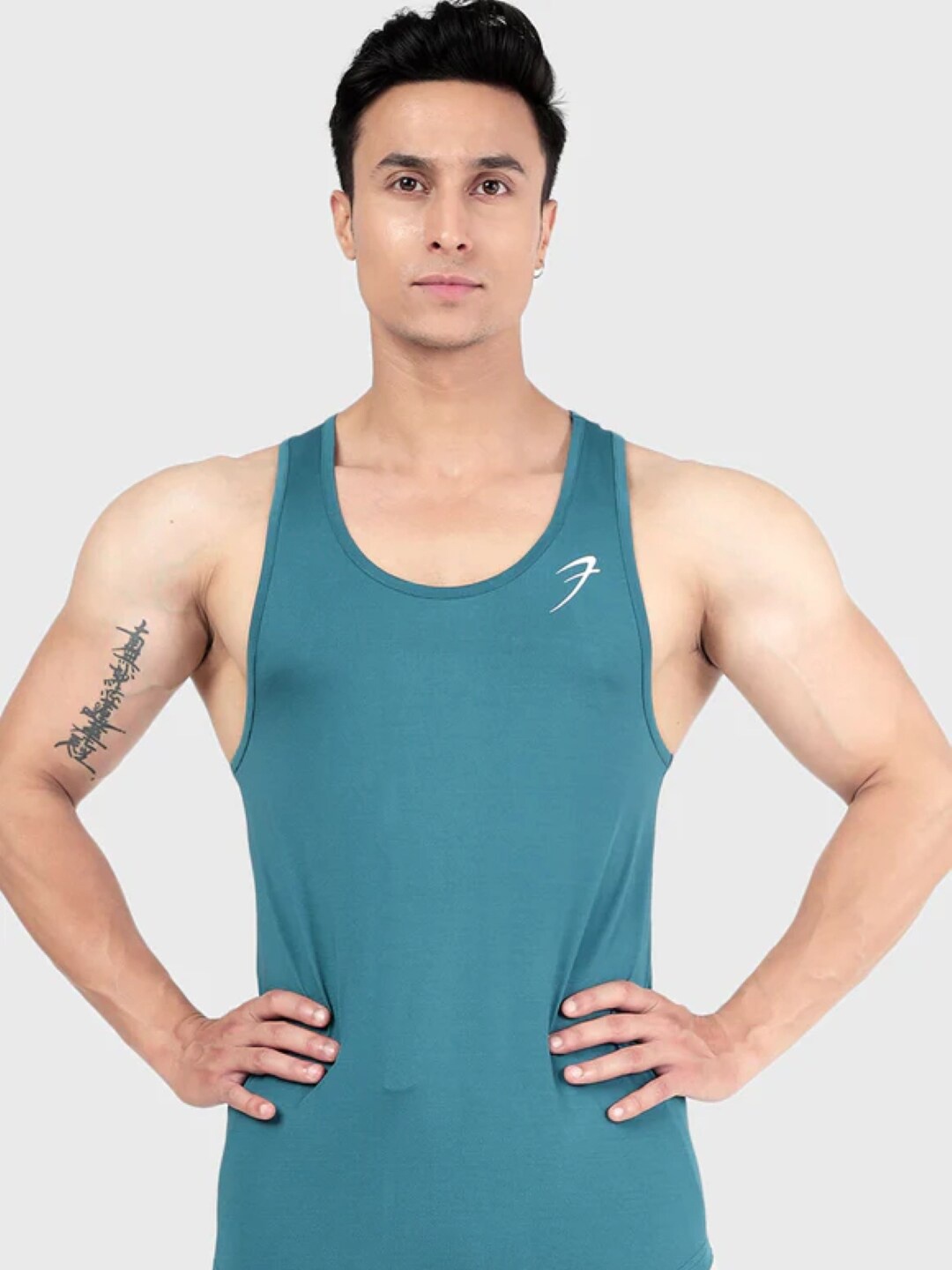 

FUAARK Scoop Neck Gym Innerwear Vest, Sea green
