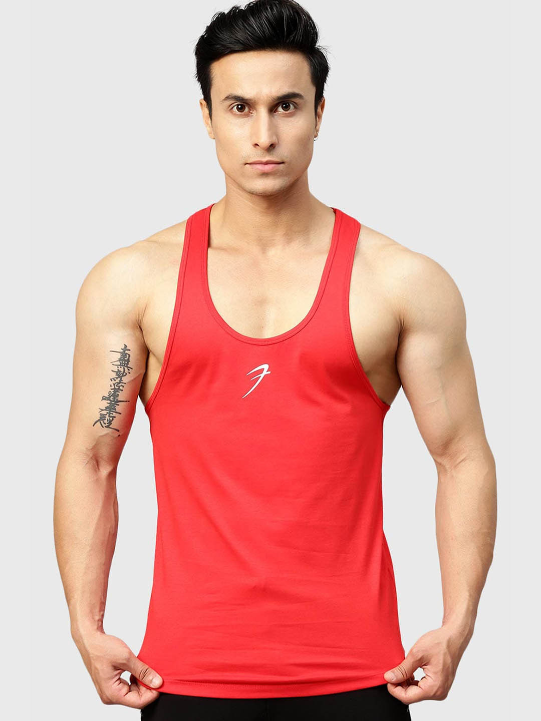 

FUAARK Scoop Neck Gym Innerwear Vest, Red