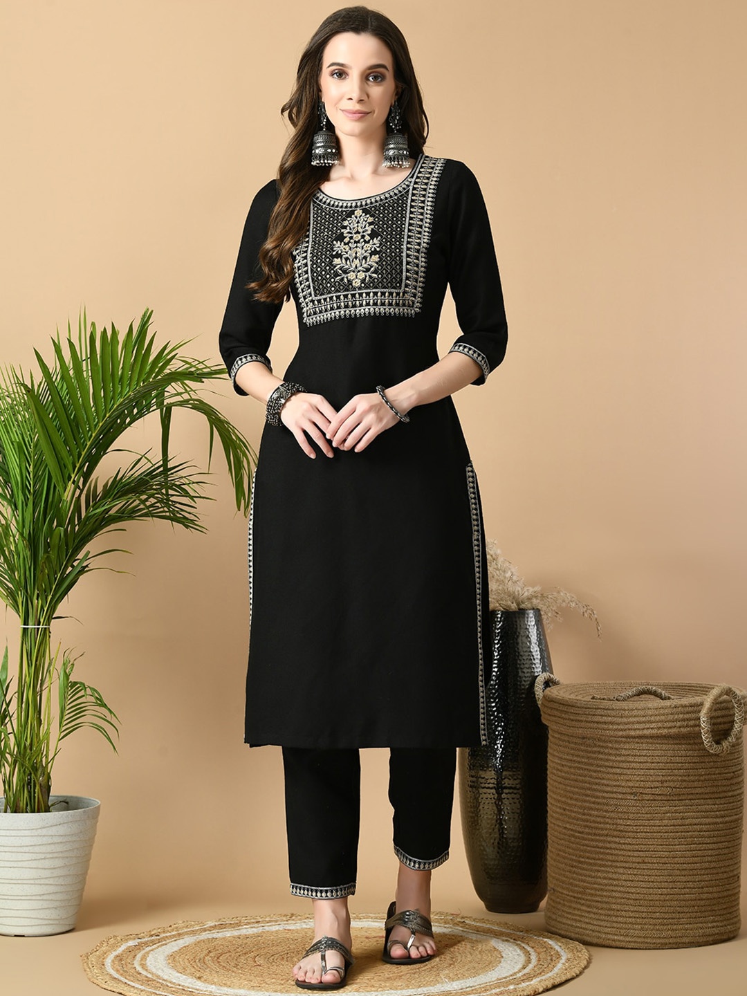 

MEESAN Ethnic Motifs Yoke Design Sequinned Regular Kurta with Trousers, Black