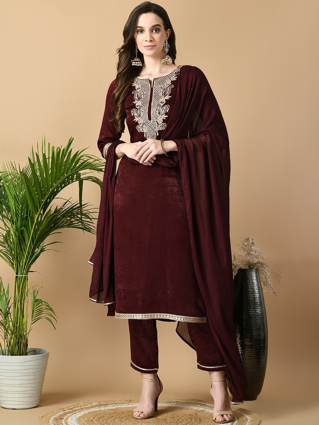 

MEESAN Ethnic Motifs Yoke Design Regular Gotta Patti Velvet Kurta With Trousers & Dupatta, Maroon