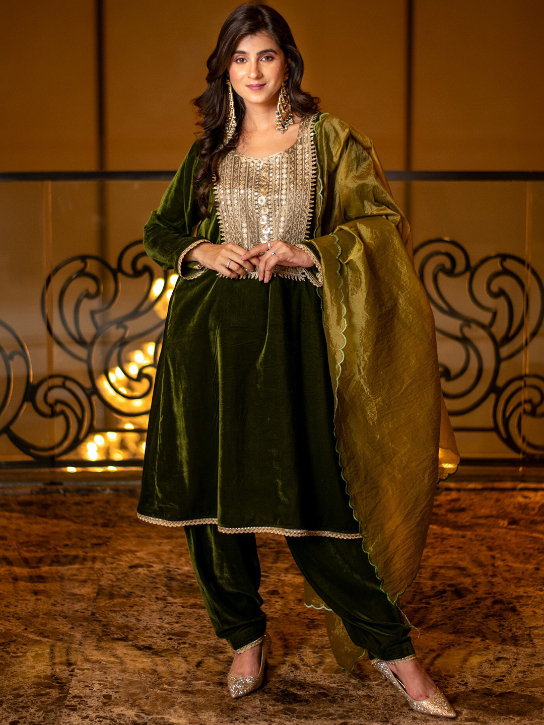 

Label Shaurya Sanadhya Ethnic Motifs Yoke Designed Velvet Kurta With Salwar & Dupatta, Olive