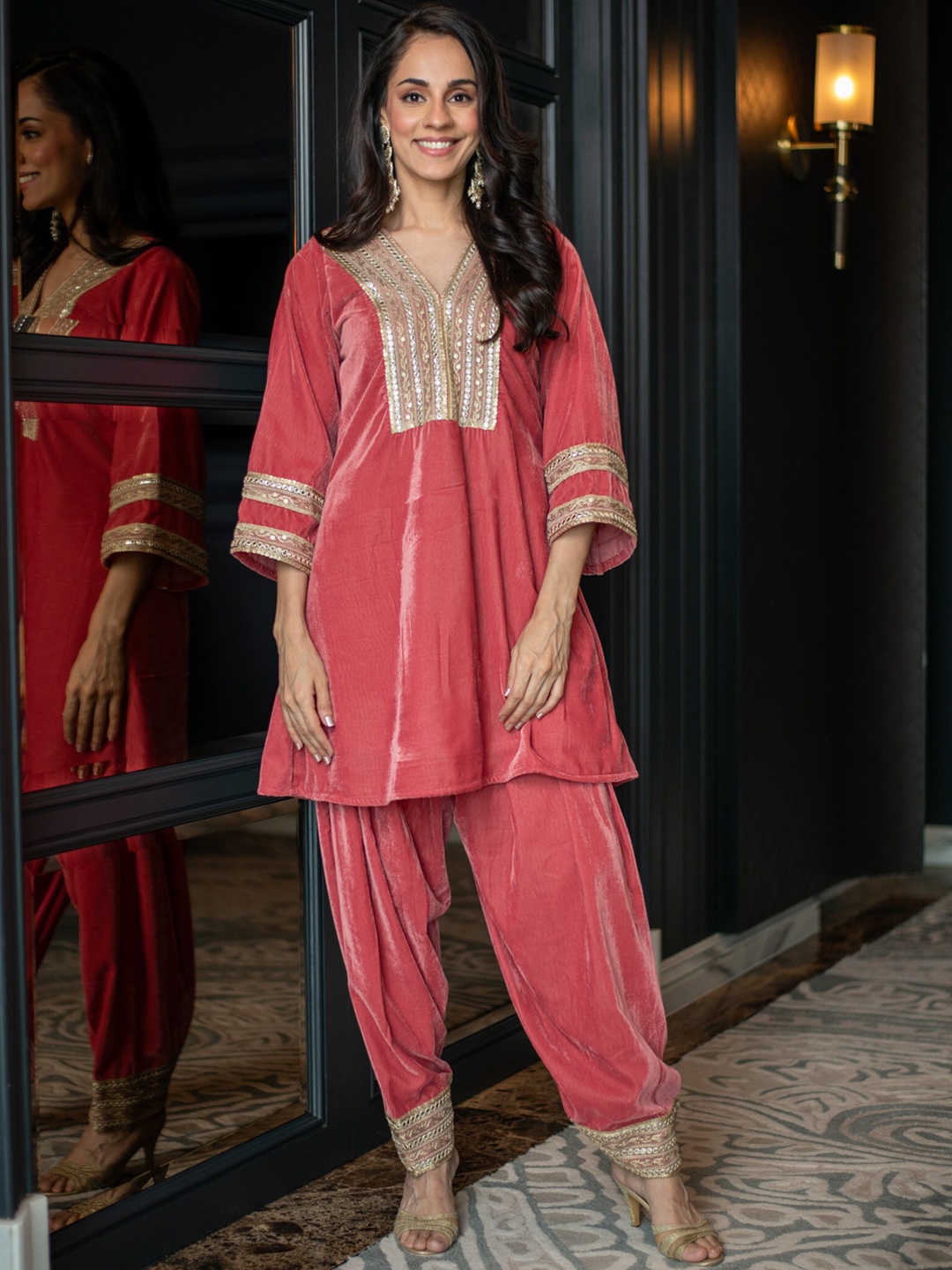 

Label Shaurya Sanadhya Floral Yoke Designed A-Line Mirror Work Velvet Kurta With Salwar, Pink