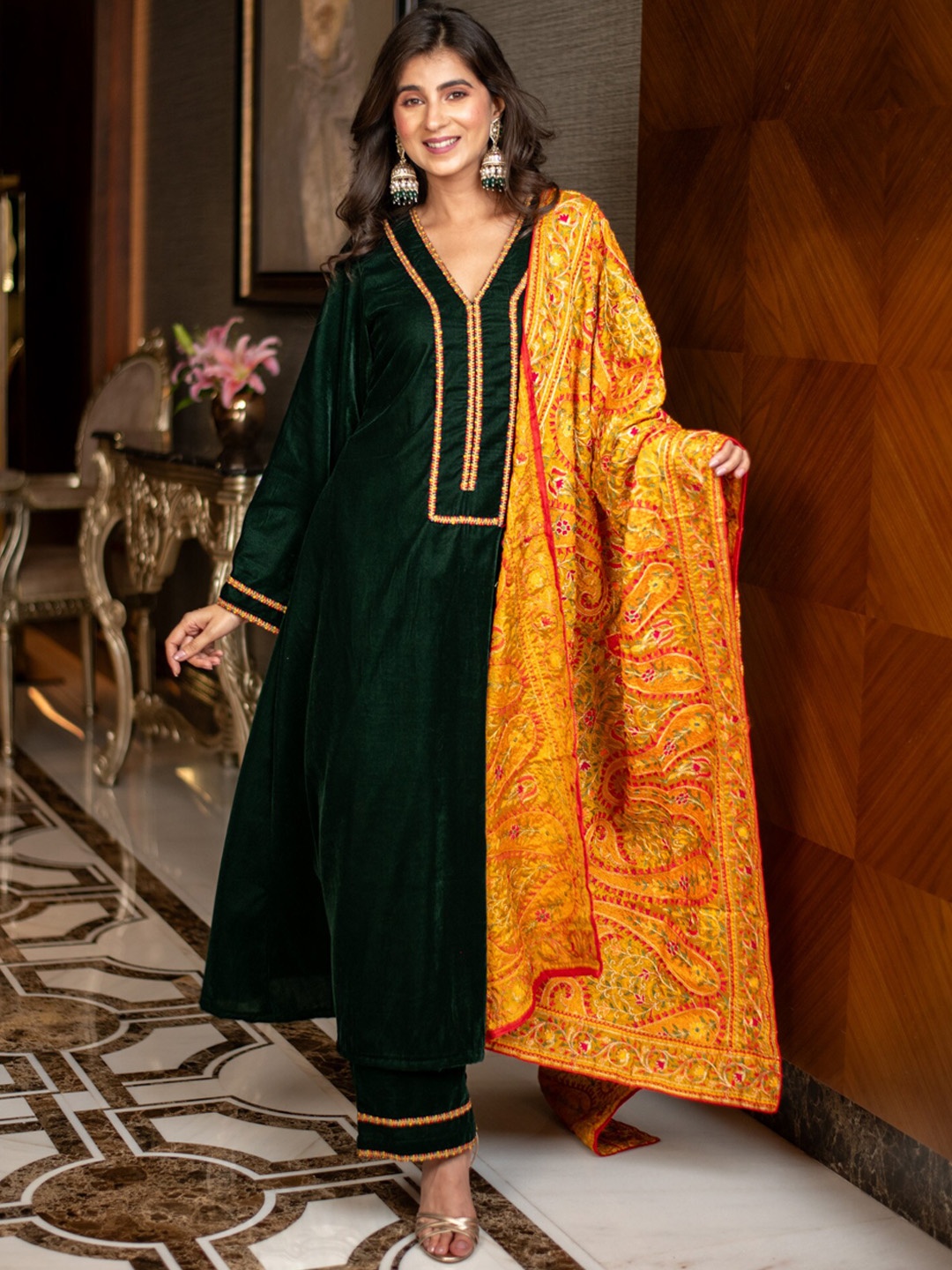 

Label Shaurya Sanadhya Velvet Kurta with Palazzos & With Dupatta, Green