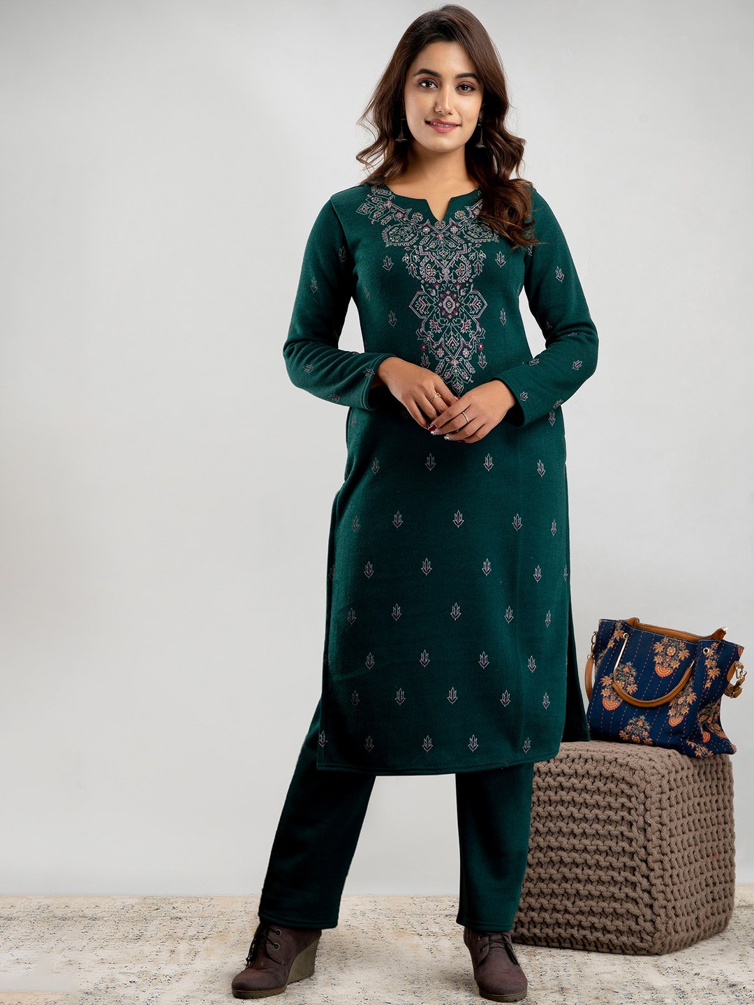 

SUTI Woven Design Notched Round Neck Regular Pure Woollen Kurta With Trouser, Teal