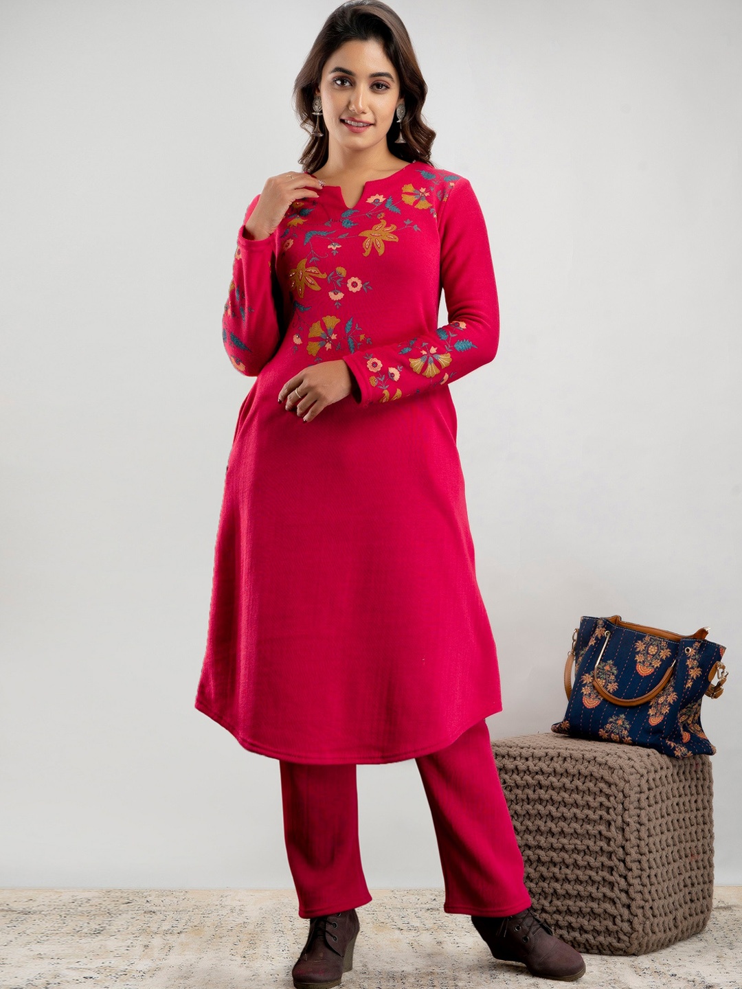 

SUTI Woven Design Notched Round Neck Regular Pure Wool Kurta With Trouser, Red