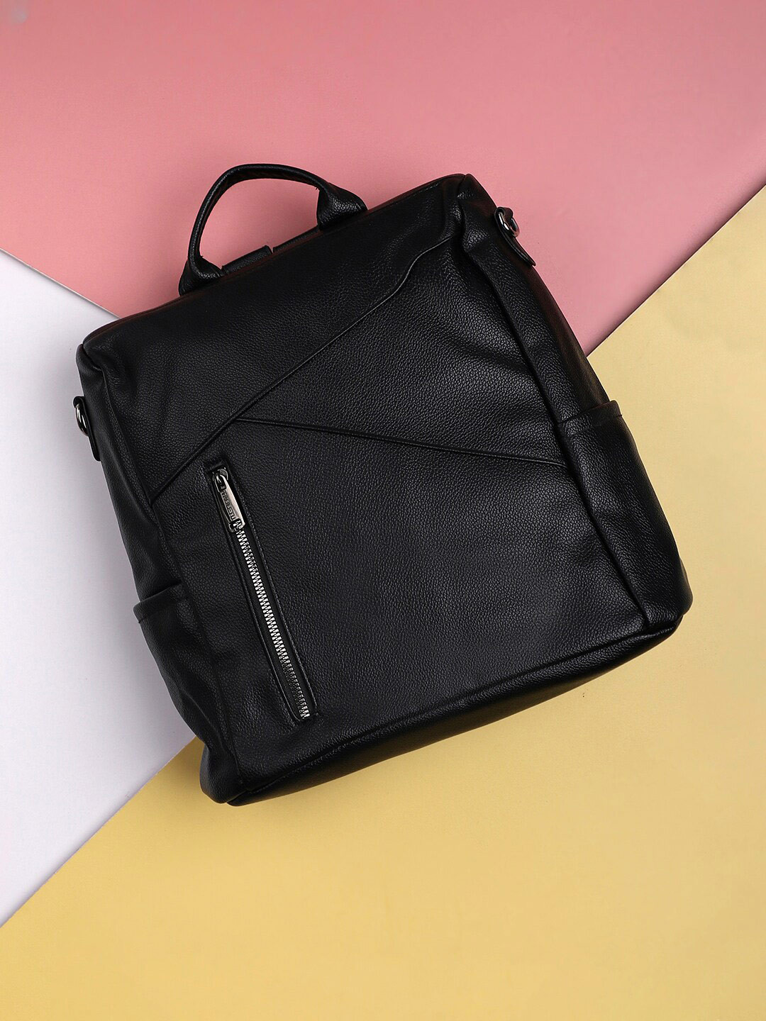 

HAUTE SAUCE by Campus Sutra Leather Ergonomic Medium Backpack, Black