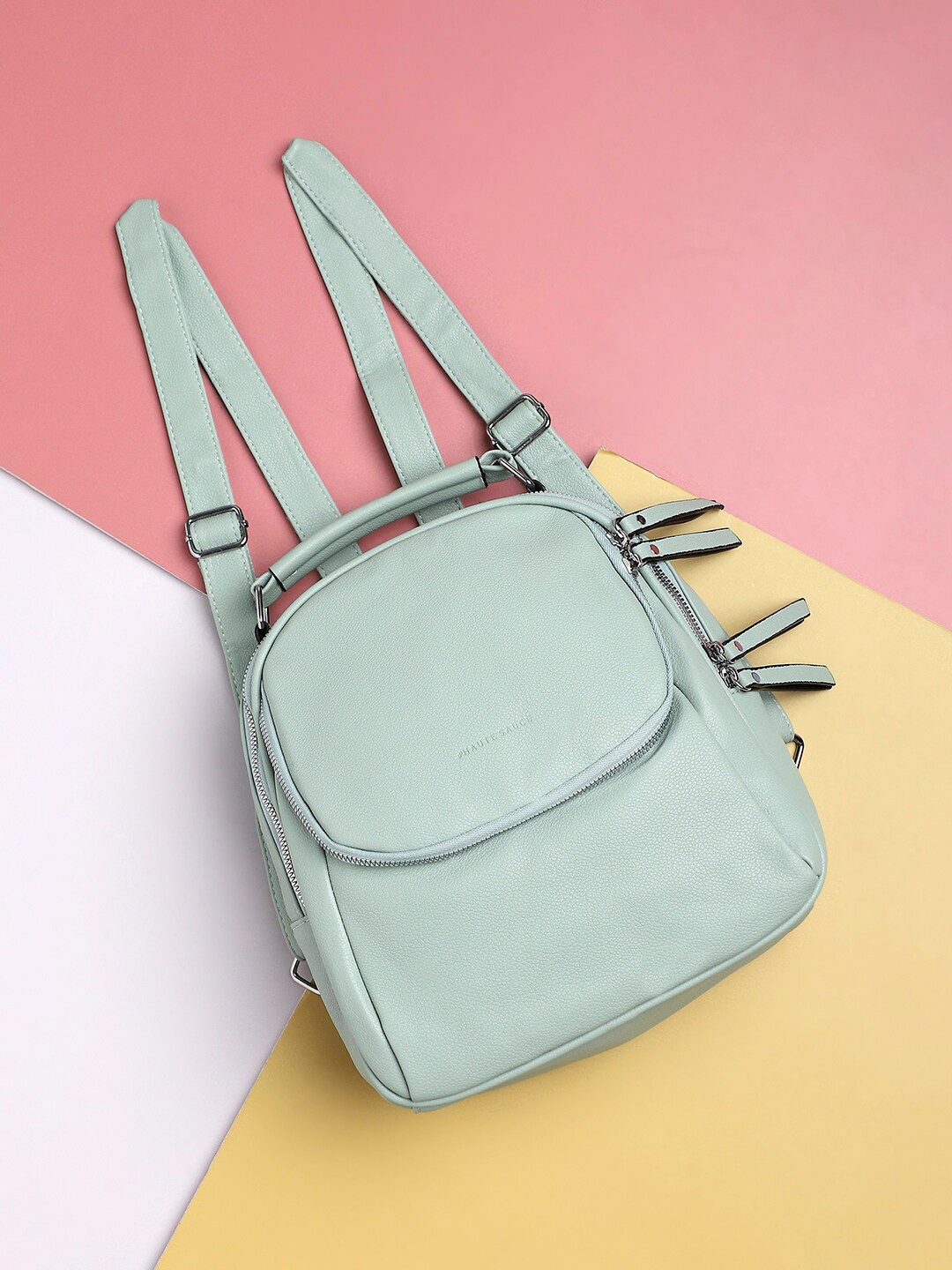 

HAUTE SAUCE by Campus Sutra Leather Ergonomic Medium Backpack, Green