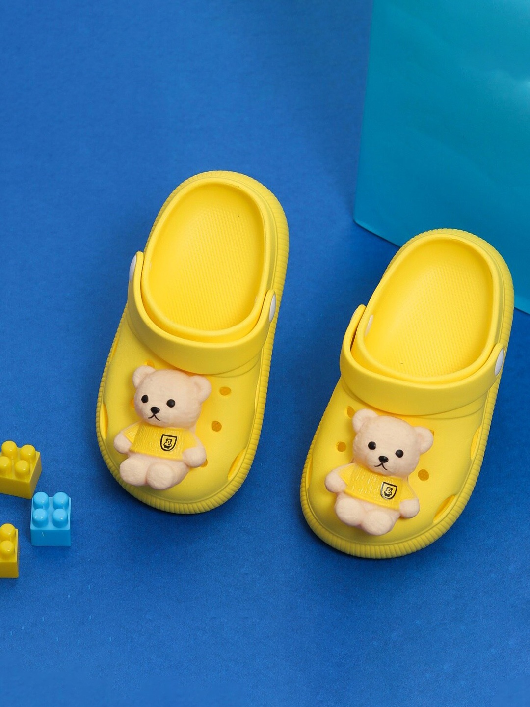 

Yellow Bee Boys Teddy Bear Applique Rubber Clogs